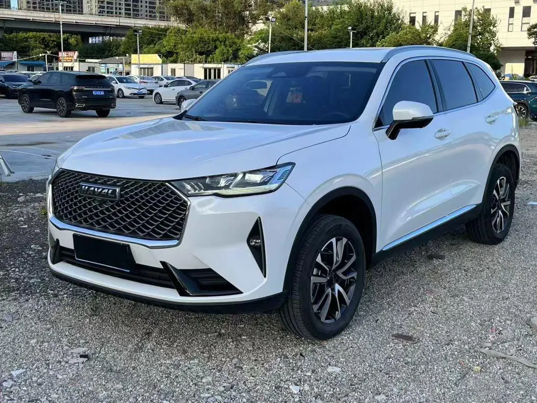 Open image lightbox: Haval 2022 H6 1.5T Two-Drive Plus Automatic Gear