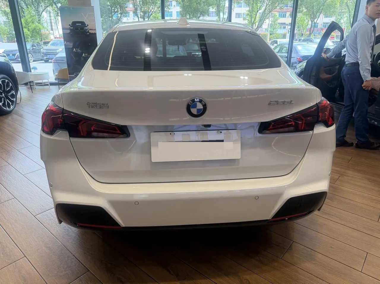 BMW 2 Series 2025 225L 2.0T M Sports Suit Automatic Gear 3