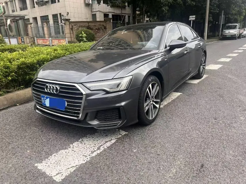 Audi 2020 A6L 2.0TFSI 40TFSI Deluxe Dynamic Automatic - View 1