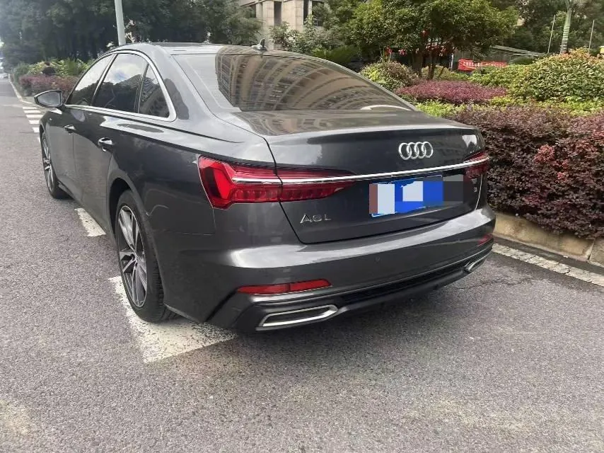 Audi 2020 A6L 2.0TFSI 40TFSI Deluxe Dynamic Automatic 3