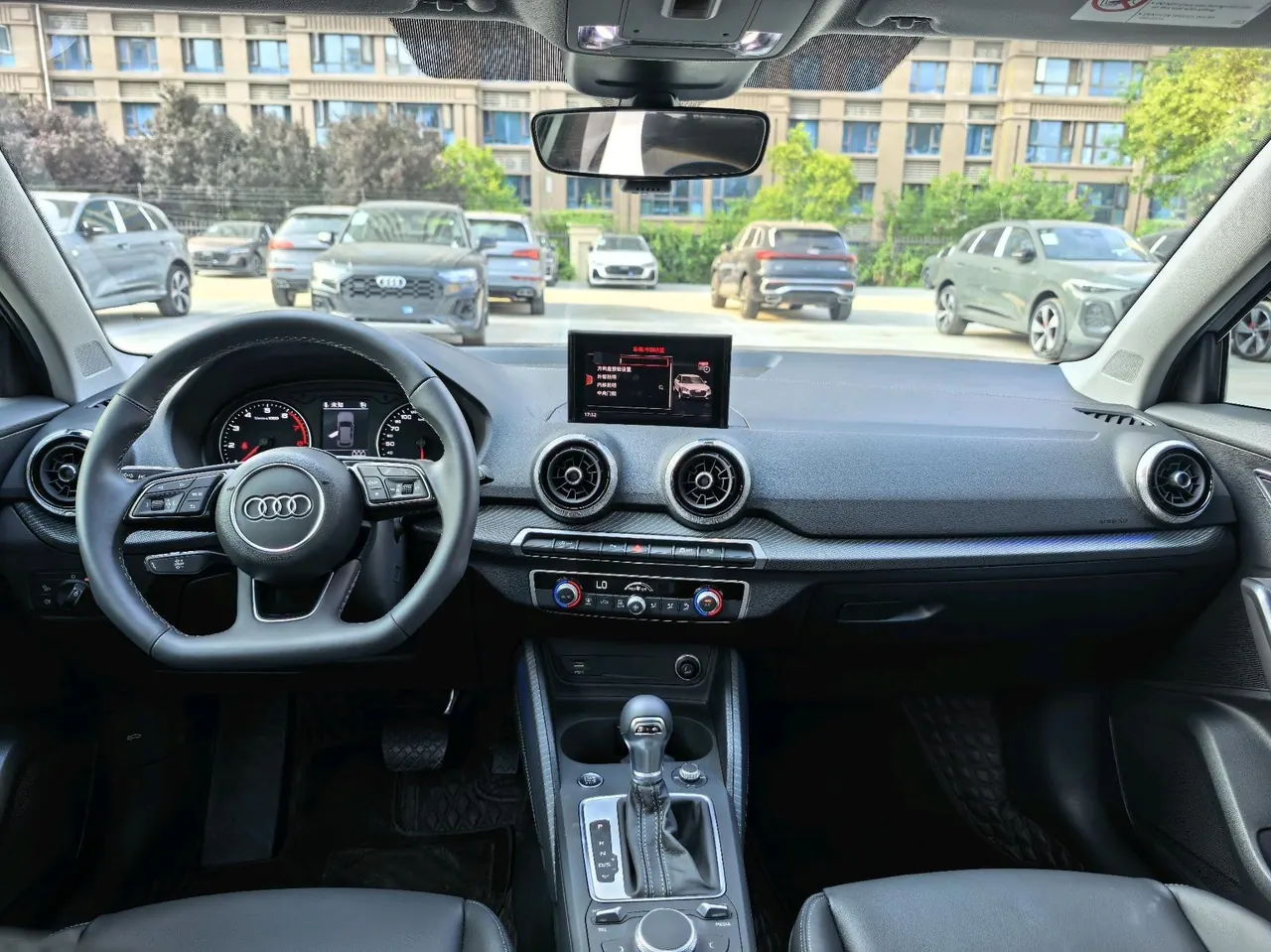 Audi 2022 Q2L 1.4TFSI 35TFSI Fashion Dynamic Automatic 10