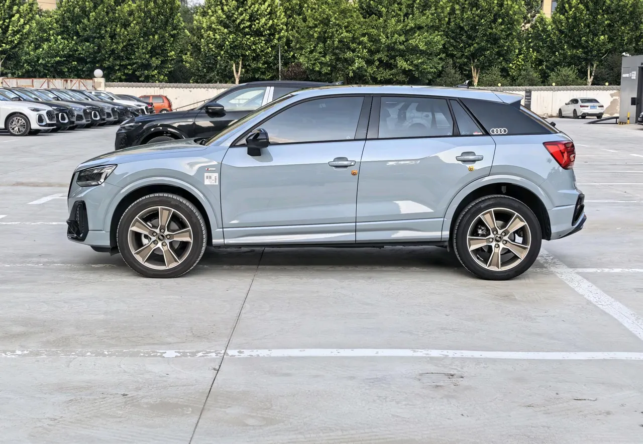 Audi 2022 Q2L 1.4TFSI 35TFSI Fashion Dynamic Automatic 3