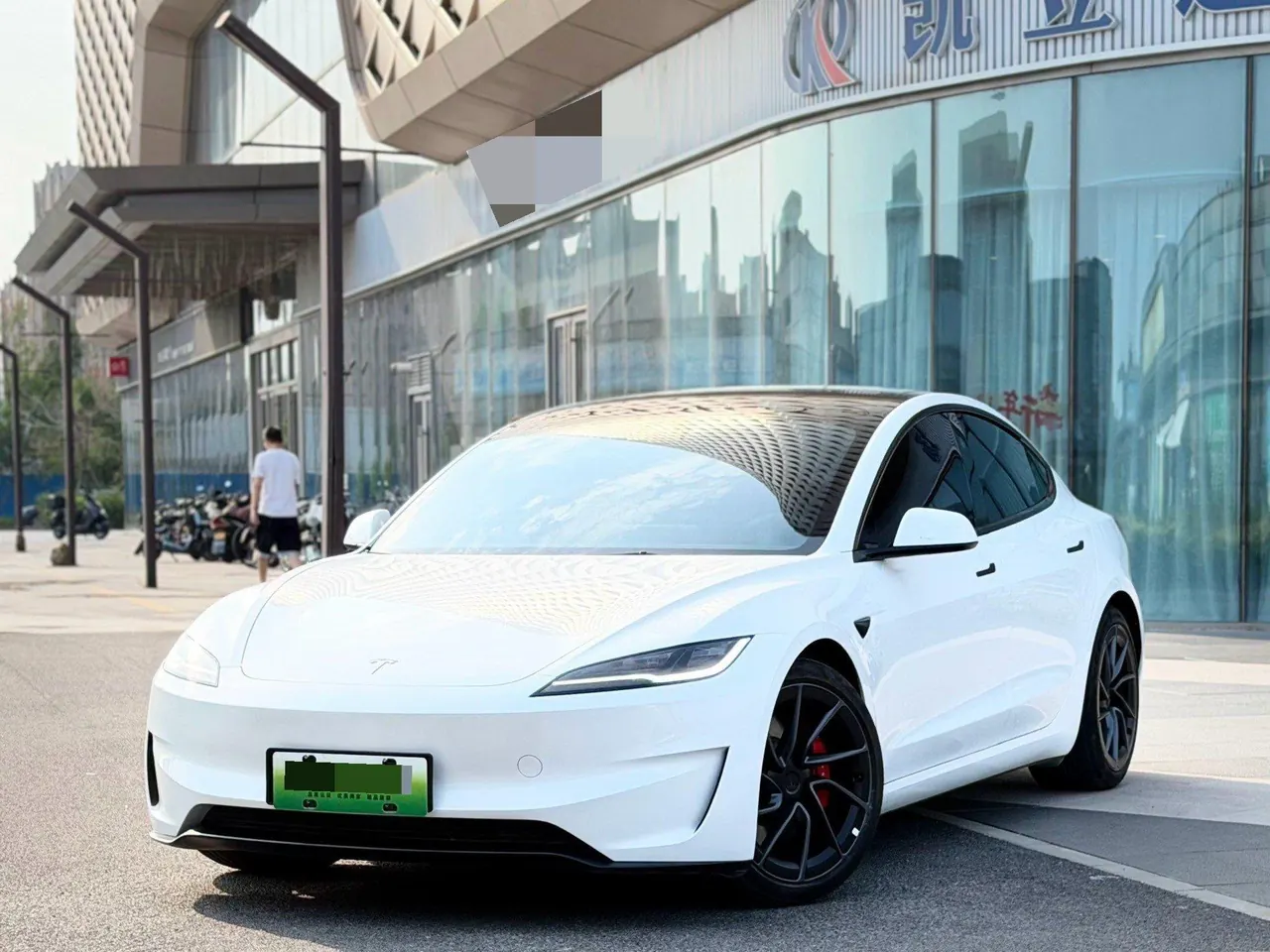 Open image lightbox: Tesla 2024 Model 3 high-performance all-wheel drive version automatic transmission