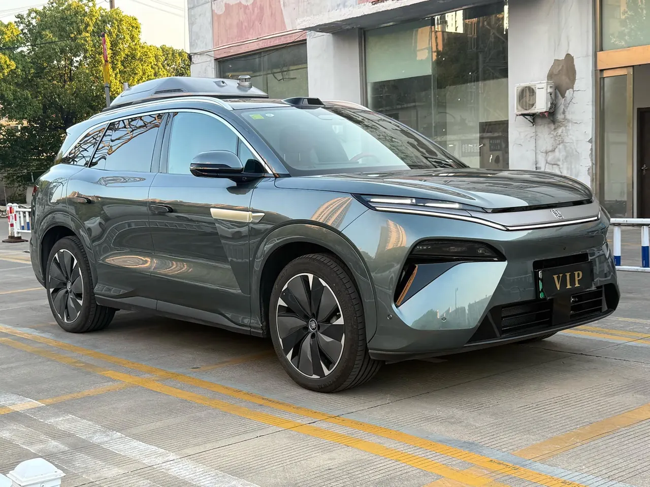 BYD 2025 Tang L DM 1.5T stepless 175KM unmanned aerial vehicle player version automatic gear 3