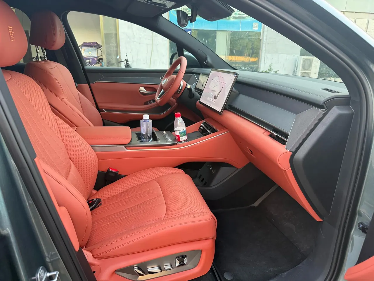 BYD 2025 Tang L DM 1.5T stepless 175KM unmanned aerial vehicle player version automatic gear 7