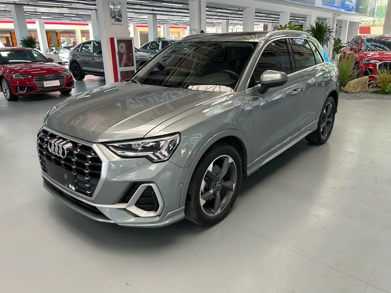 Audi 2023 Q3 1.4TFSI 35TFSI Fashion Dynamic Automatic - View 1