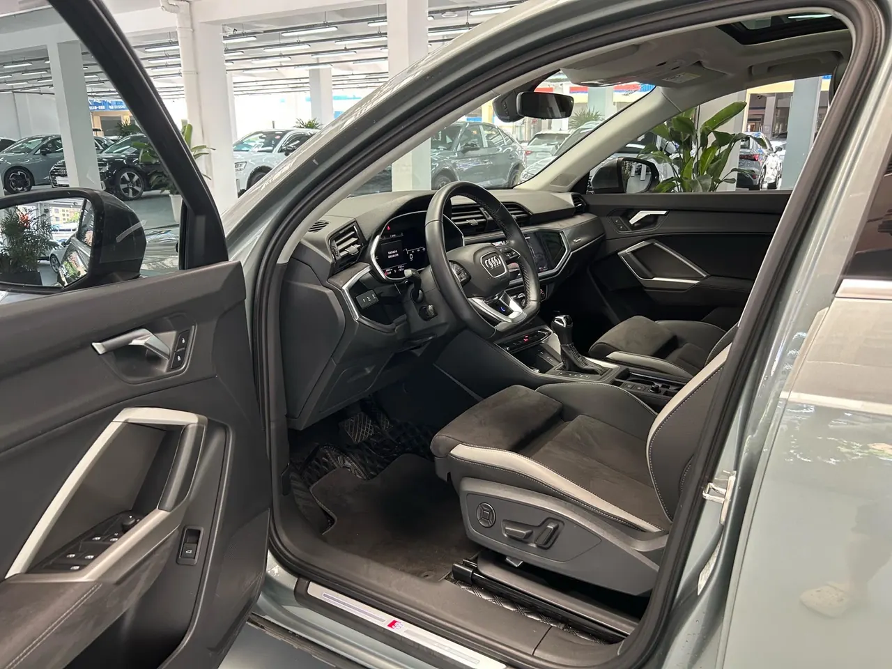 Audi 2023 Q3 1.4TFSI 35TFSI Fashion Dynamic Automatic 2