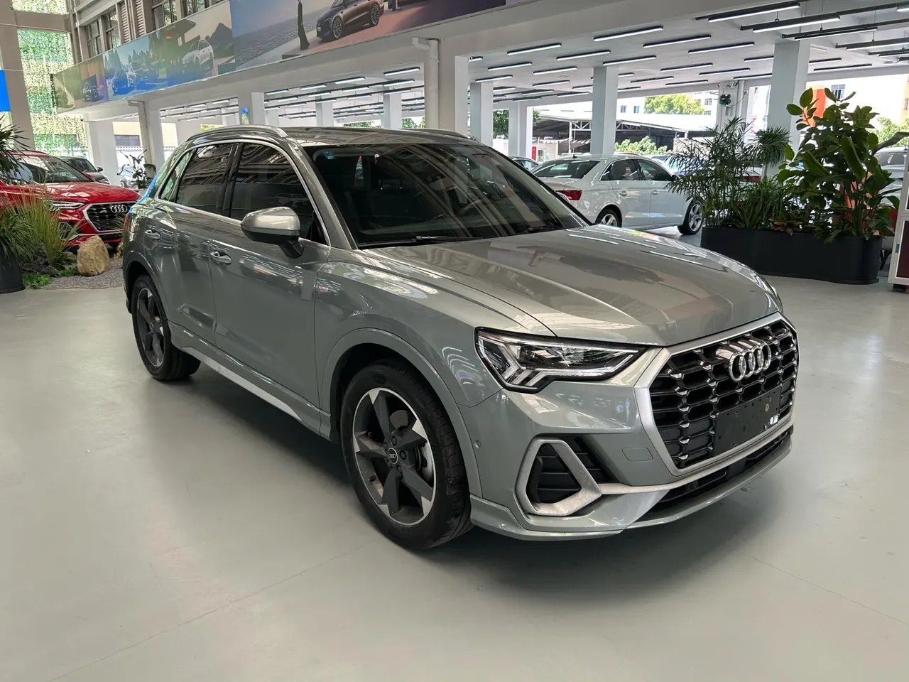 Audi 2023 Q3 1.4TFSI 35TFSI Fashion Dynamic Automatic 3