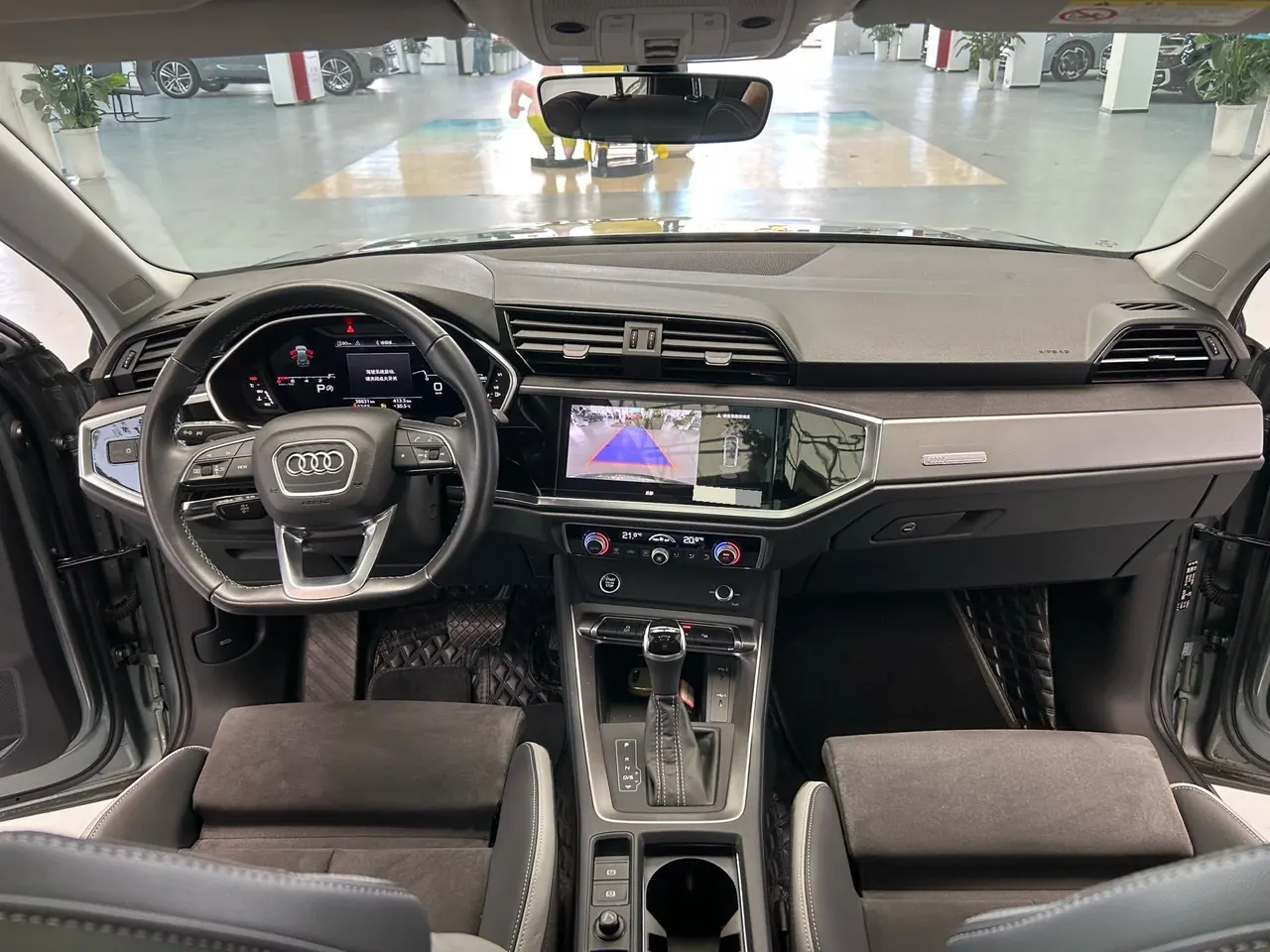 Audi 2023 Q3 1.4TFSI 35TFSI Fashion Dynamic Automatic 7