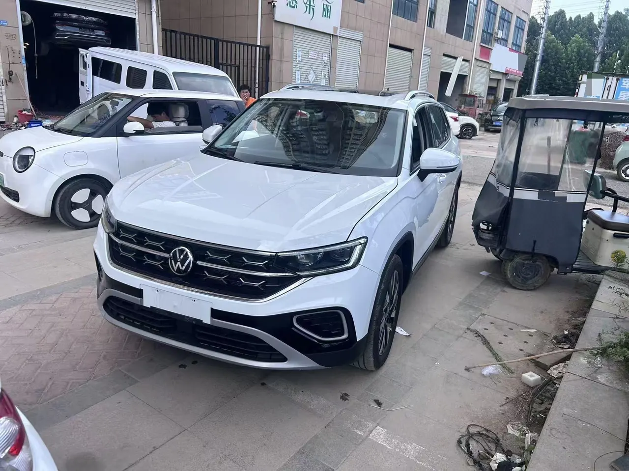 Open image lightbox: Volkswagen 2024 Tanyue 2.0TSI 330TSI Two-Drive Luxury Plus Advanced Edition Automatic Gear