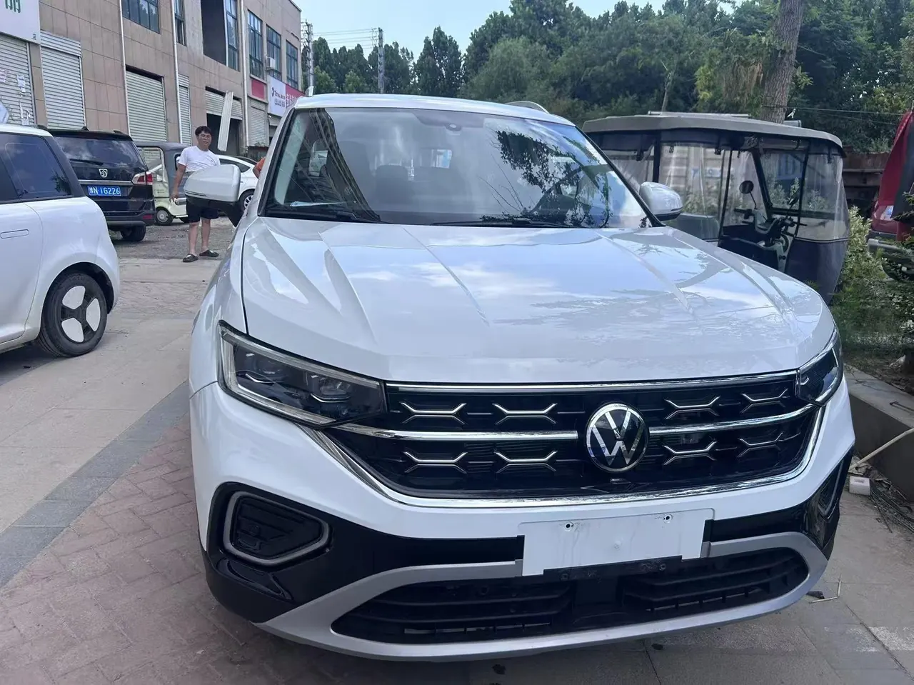 Volkswagen 2024 Tanyue 2.0TSI 330TSI Two-Drive Luxury Plus Advanced Edition Automatic Gear 3