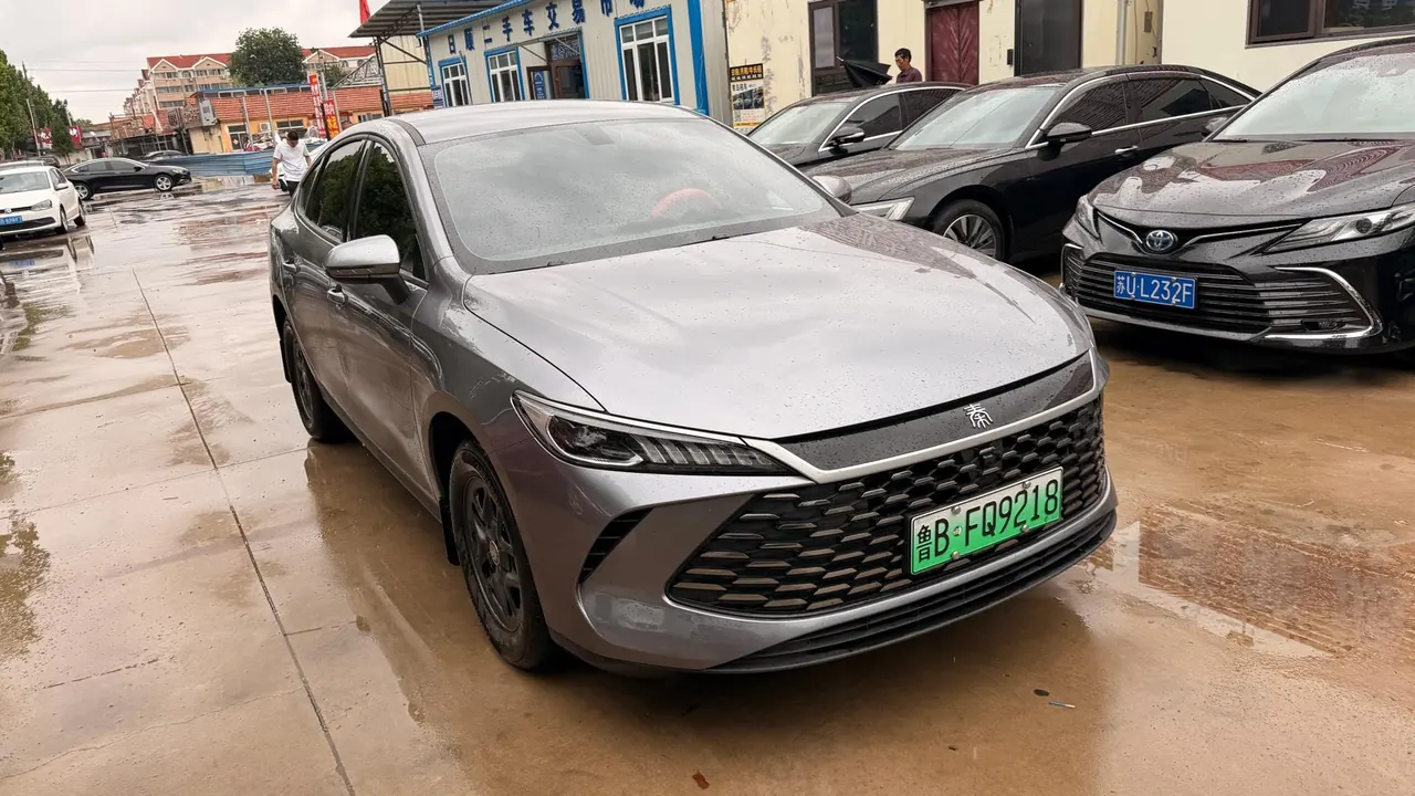 BYD 2025 Qin PLUS DM-i 1.5 stepless smart driving version 128KM aggressive automatic gear 2