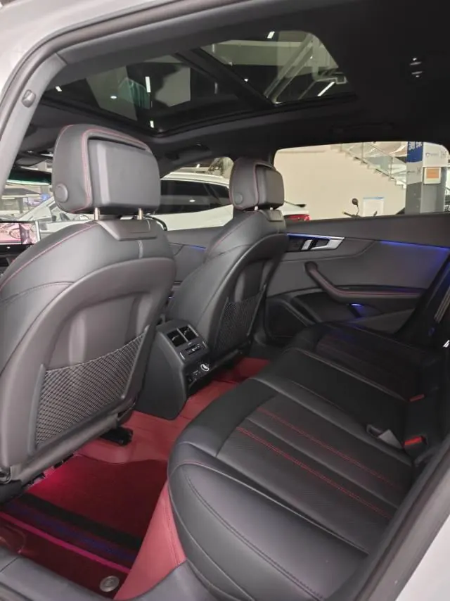 Audi 2024 A4L 2.0TFSI 40TFSI Deluxe Dynamic (Starry Night Edition) Automatic Gear 6