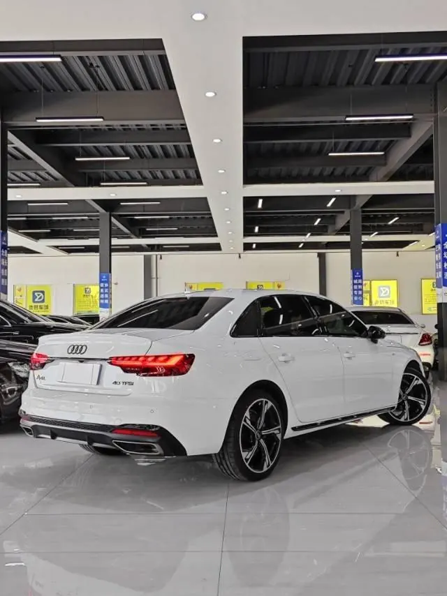 Audi 2024 A4L 2.0TFSI 40TFSI Deluxe Dynamic (Starry Night Edition) Automatic Gear 7