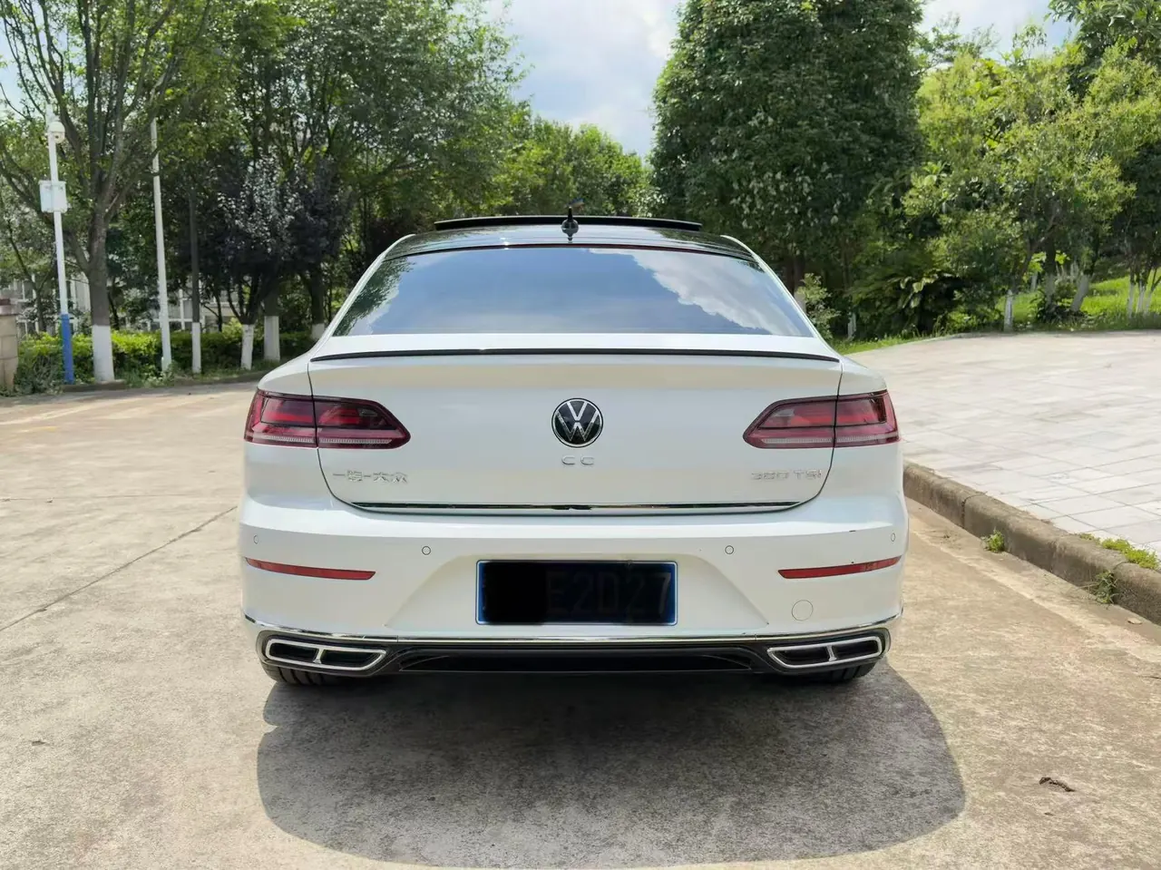 Volkswagen 2025 CC 2.0TSI 380TSI eye-catching automatic transmission 4