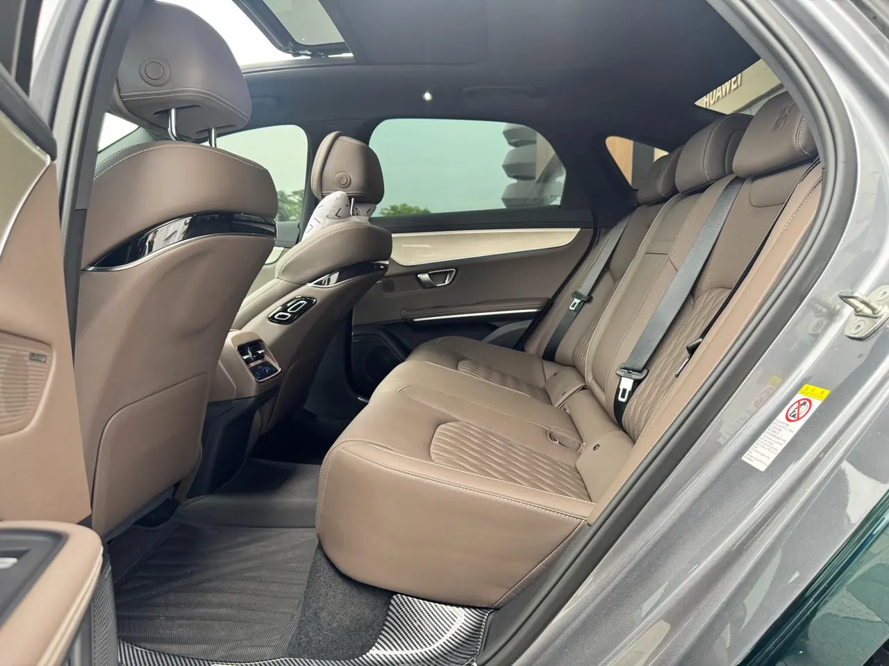 BYD 2025 Han DM-i 1.5T stepless 125KM noble automatic gear 13