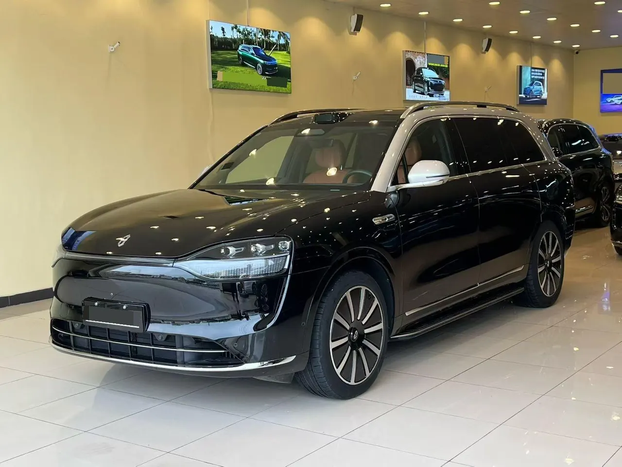 AITO 2024 AITO M9 extended range Ultra 42kWh automatic gear - View 1