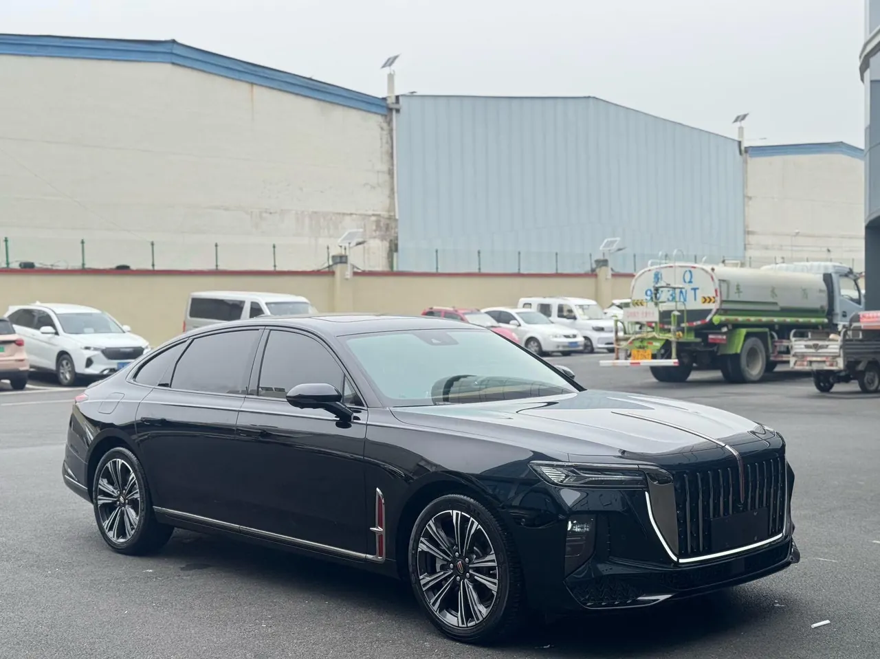 HongQi 2024 H9 48V 2.0T Flag Chang Private Fashion Edition Automatic Gear 3