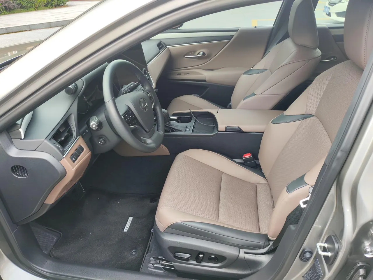 Lexus ES (Imported) 2025 ES200 2.0 Stepless Edition Automatic Gear 7
