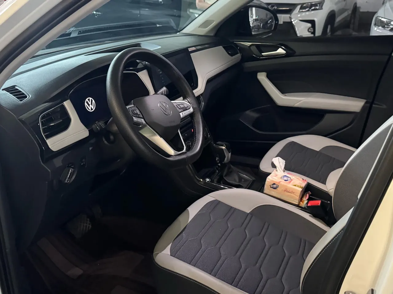 Volkswagen 2026 Tuyue Xinrui 1.5TSI 300TSI Sharp Edition Automatic Gear 4
