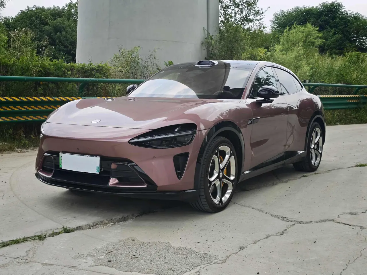Открыть галерею: MI 2025 YU7 Long Endurance High Performance Four-wheel Drive Max Edition Automatic Gear