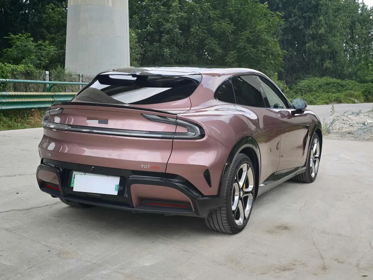 MI 2025 YU7 Long Endurance High Performance Four-wheel Drive Max Edition Automatic Gear 5