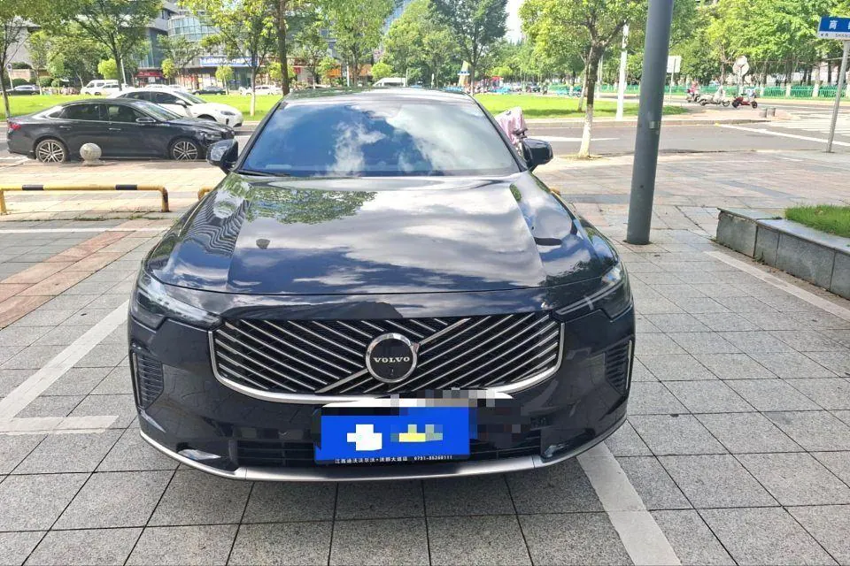 Volvo 2026 S90 48V 2.0T B5 Zhiya Deluxe Edition Automatic Gear 3