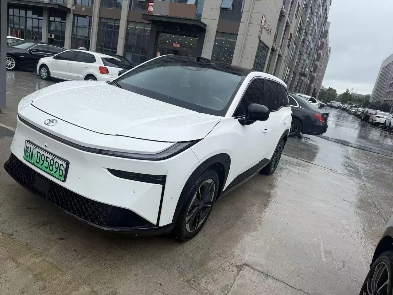 Toyota 2025 BZ3X 520 Pro Advanced Intelligent Driving Version Automatic Transmission - View 1