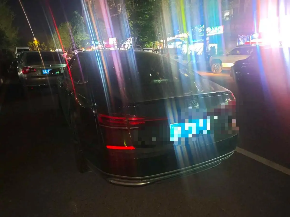 Volkswagen 2023 Passat 2.0TSI 330TSI Elite Edition Automatic 5