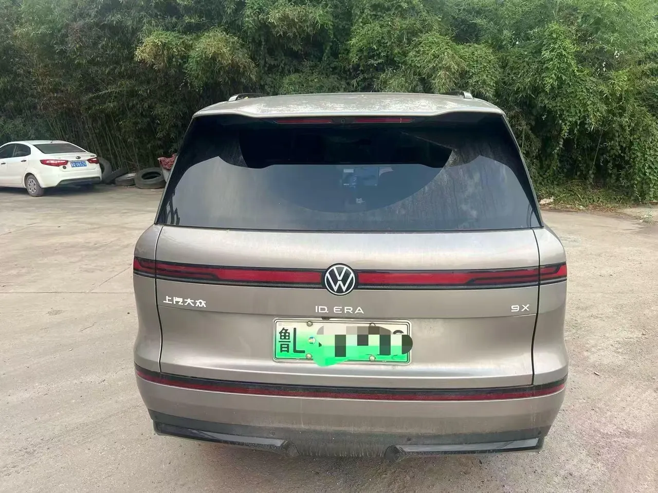 Volkswagen 2026 ID.ERA 9X Max 4-wheel drive automatic gear 6