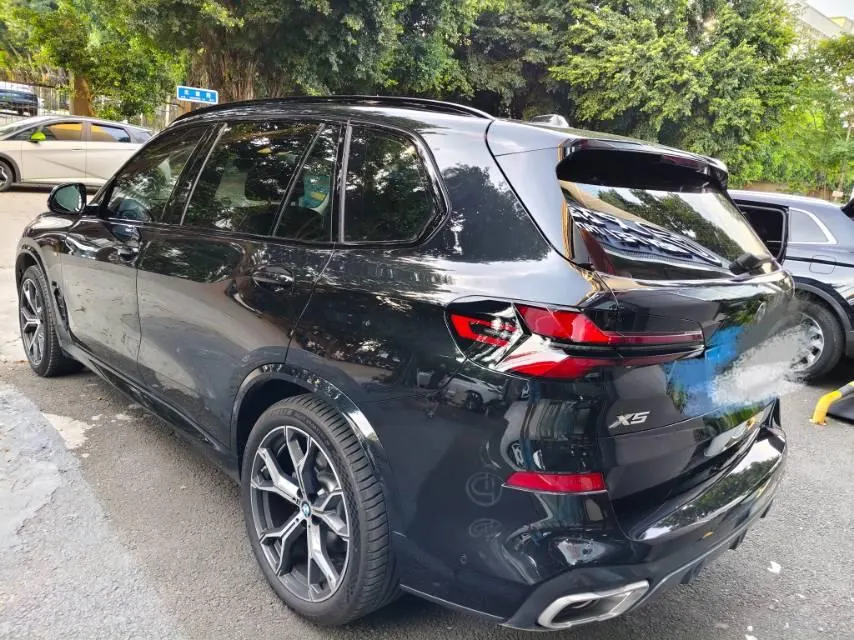 BMW 2026 X5 xDrive30Li 48V 2.0T exclusive m sports obsidian night suit automatic gear 7
