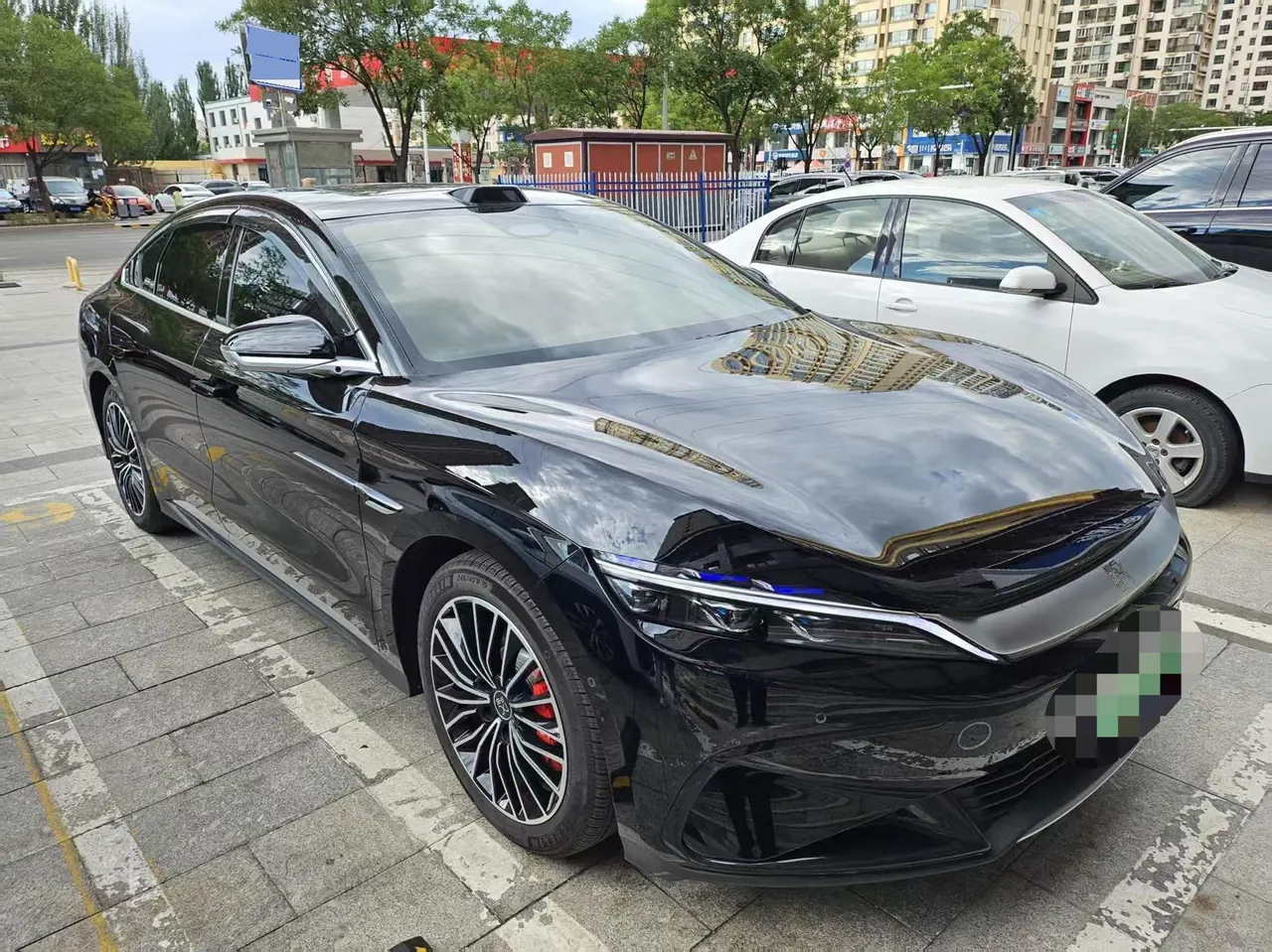 BYD 2025 Han EV 701KM exclusive automatic gear 5