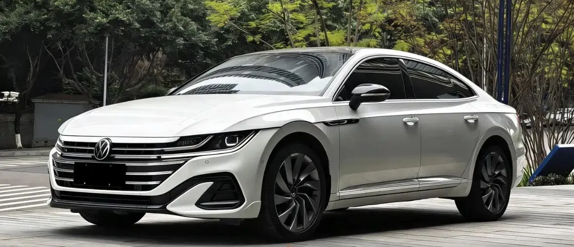 Open image lightbox: Volkswagen 2023 CC 2.0TSI 380TSI eye-catching automatic gear