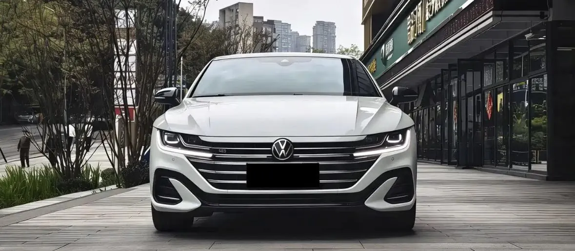 Volkswagen 2023 CC 2.0TSI 380TSI eye-catching automatic gear 4