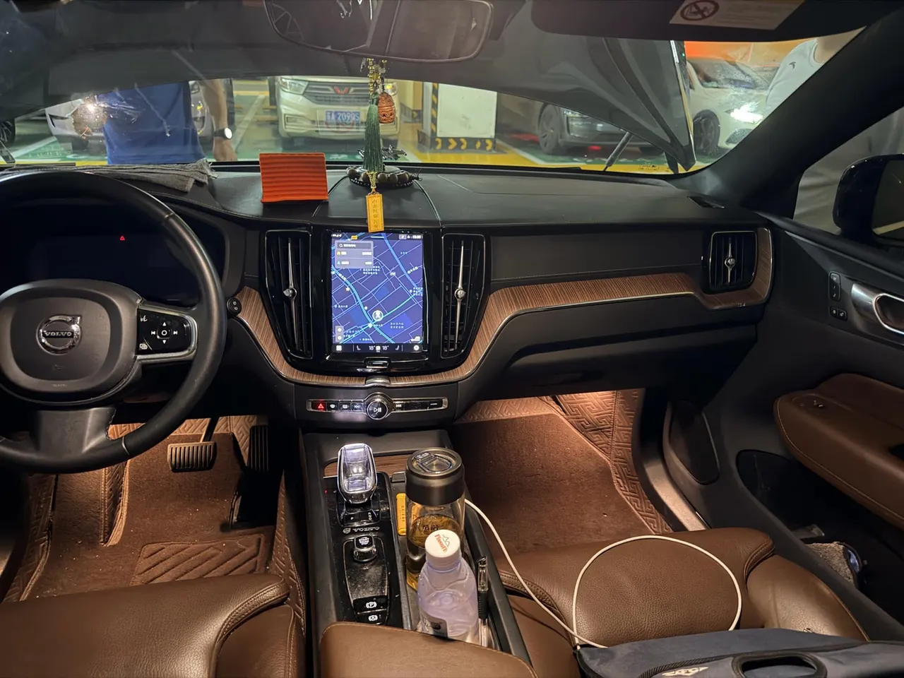 Volvo 2023 XC60 48V 2.0T B5 4-wheel drive Zhiyuan Deluxe Edition Automatic Gear 3