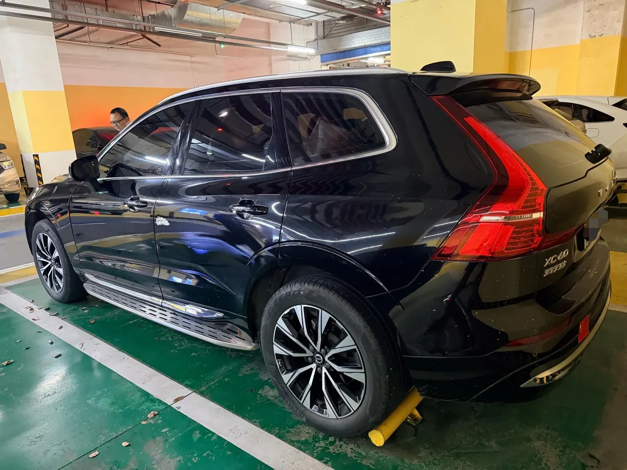 Volvo 2023 XC60 48V 2.0T B5 4-wheel drive Zhiyuan Deluxe Edition Automatic Gear 7