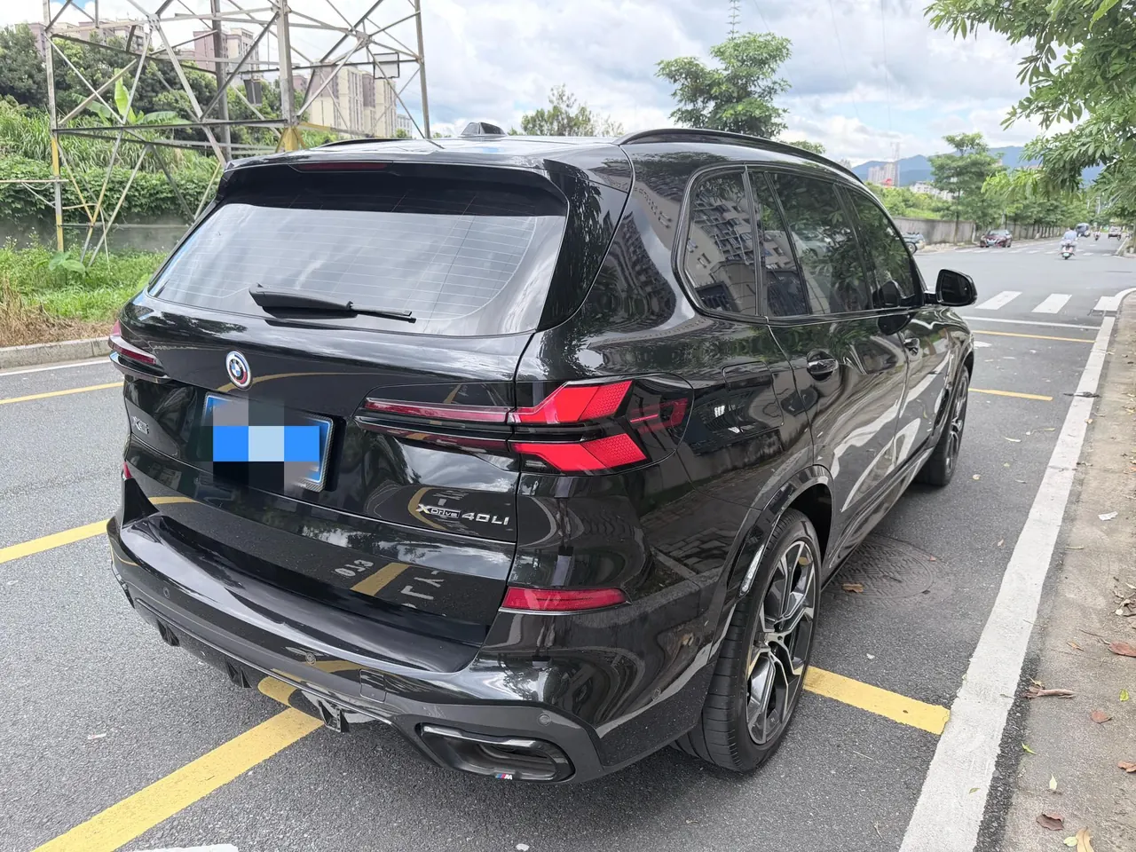 BMW 2023 X5 xDrive40Li 48V 3.0T exclusive M sports obsidian night suit automatic gear 4