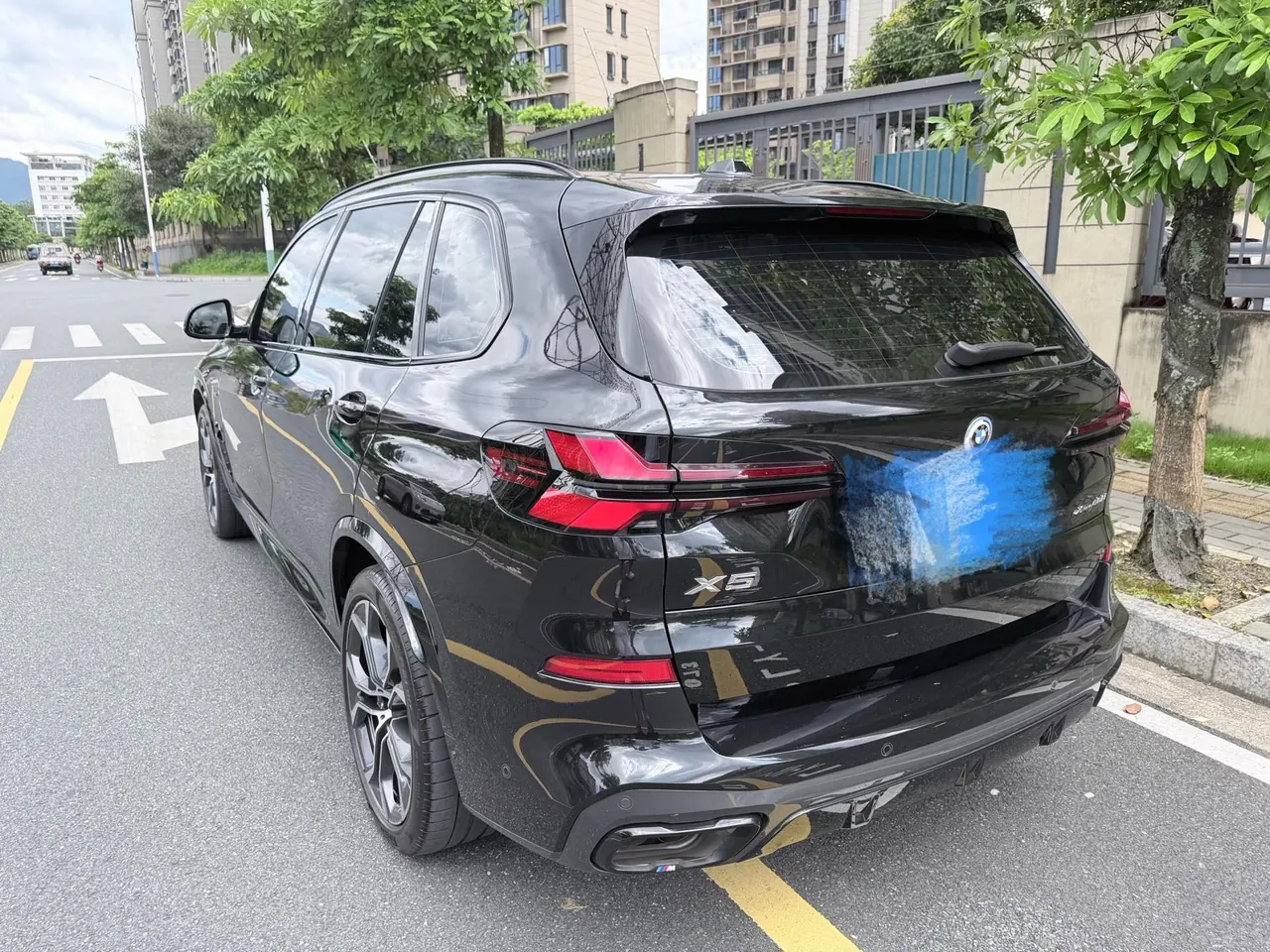 BMW 2023 X5 xDrive40Li 48V 3.0T exclusive M sports obsidian night suit automatic gear 5
