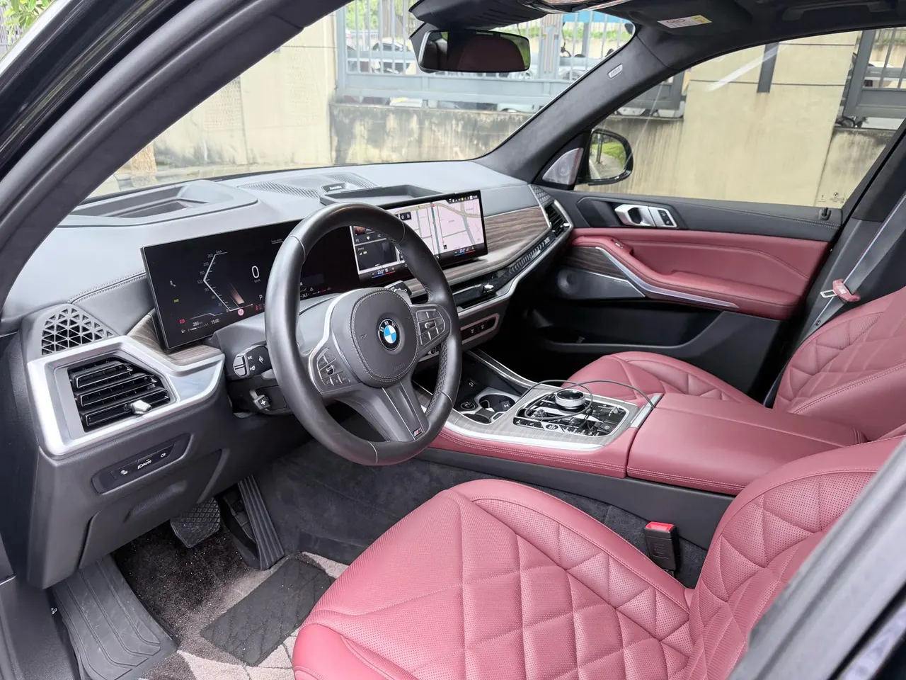 BMW 2023 X5 xDrive40Li 48V 3.0T exclusive M sports obsidian night suit automatic gear 7