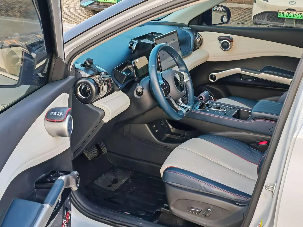BYD Yuan PLUS 2022 Yuan PLUS 430KM Honorable Automatic Gear 3
