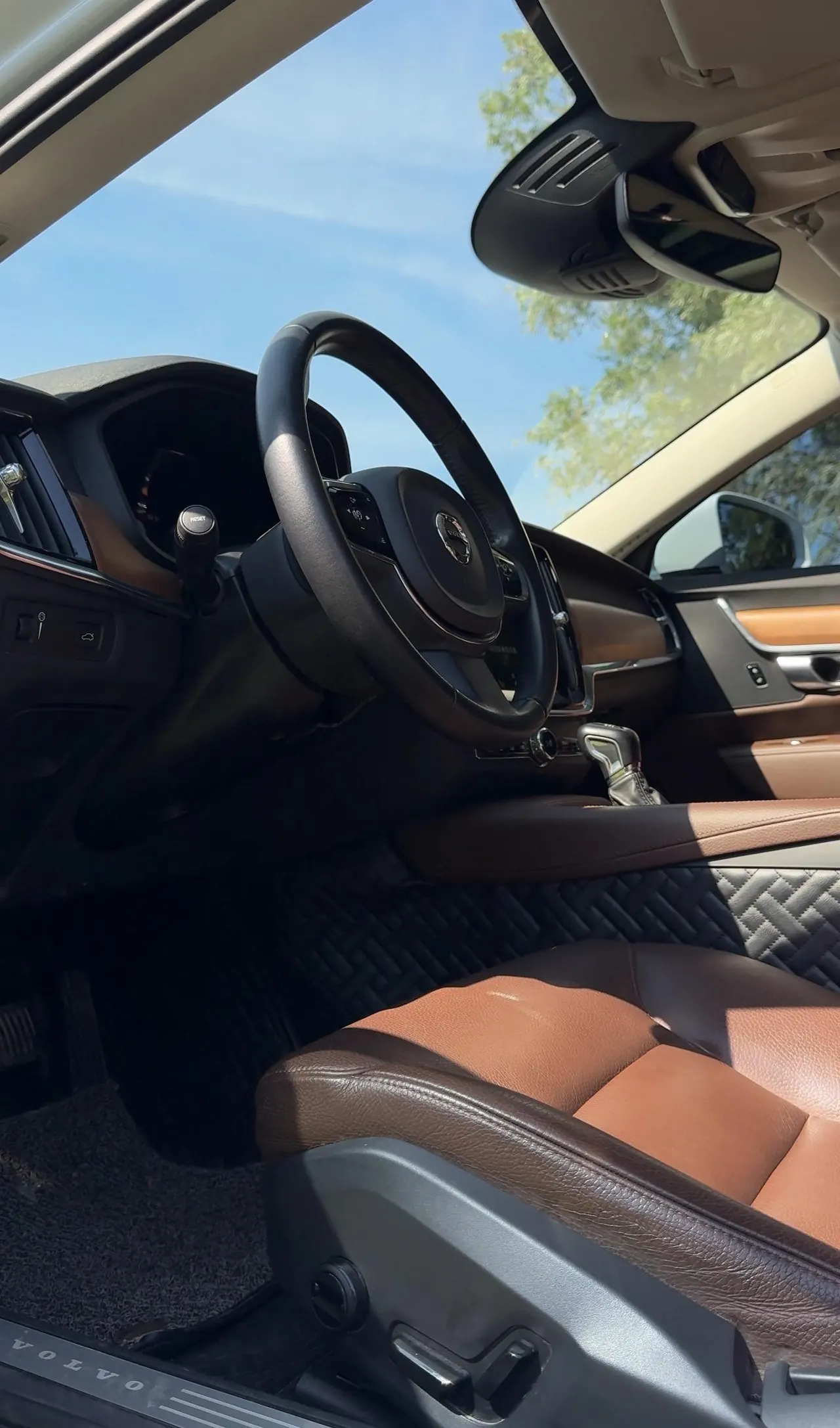 Volvo 2020 S90 2.0T T5 Zhiyi Deluxe Edition Automatic Gear 2