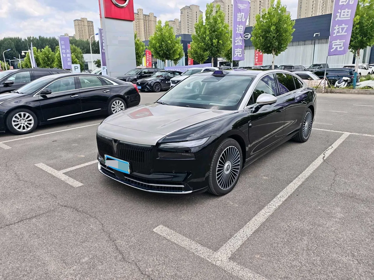 Открыть галерею: Voyah 2026 models chasing light l four-wheel drive Ultra automatic gear