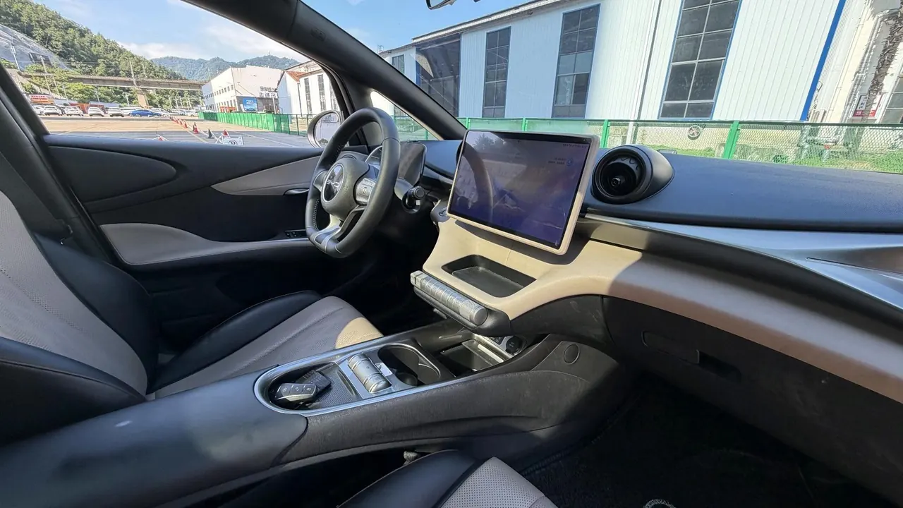 BYD 2023 Dolphin 420km Fashion Edition Automatic 5