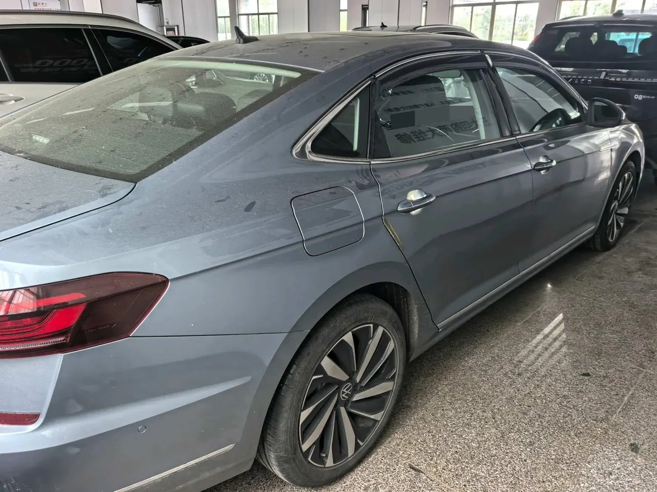 Volkswagen 2022 Passat 2.0TSI 330TSI Premium Edition Automatic Gear 2