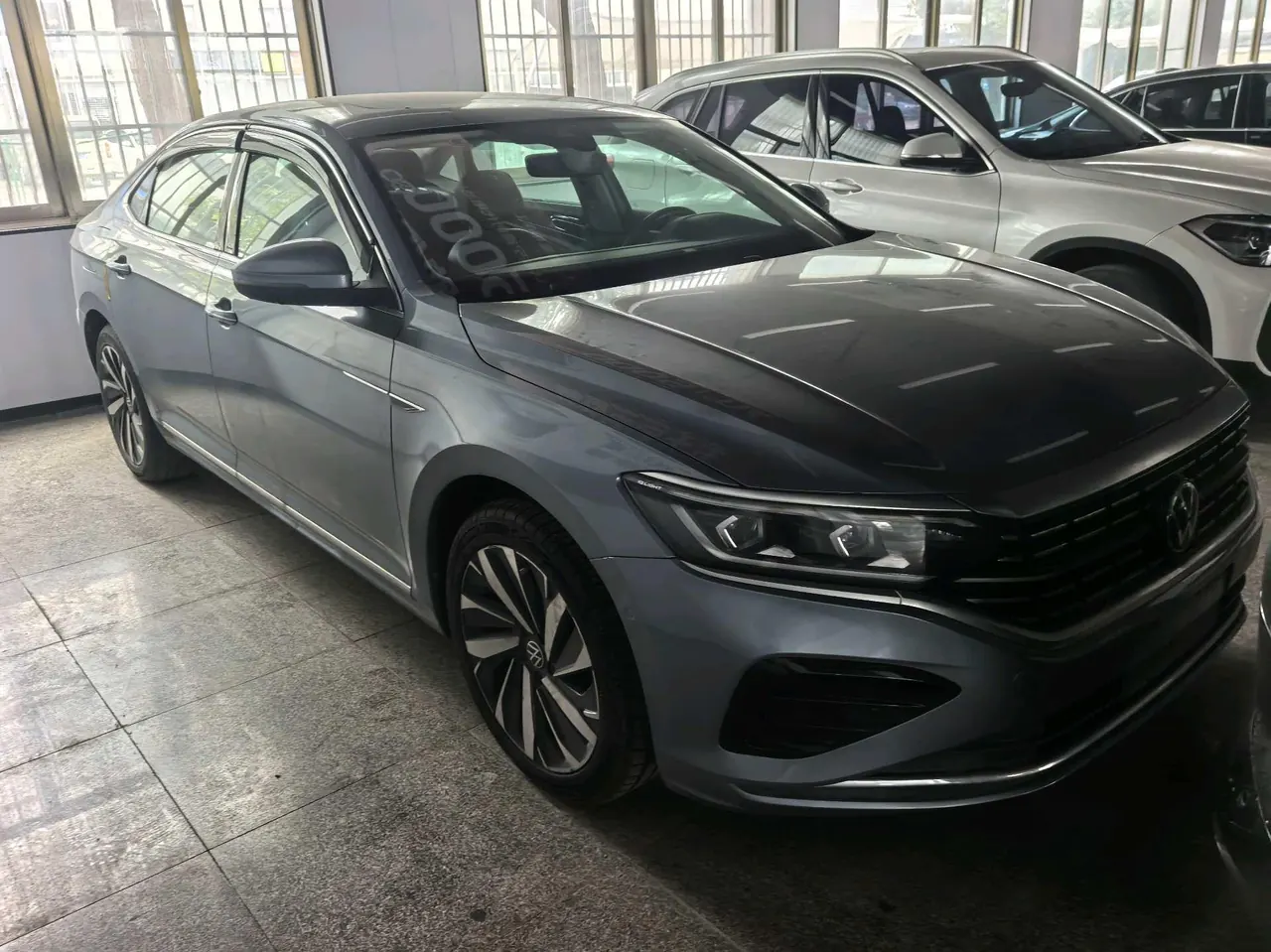 Volkswagen 2022 Passat 2.0TSI 330TSI Premium Edition Automatic Gear 3