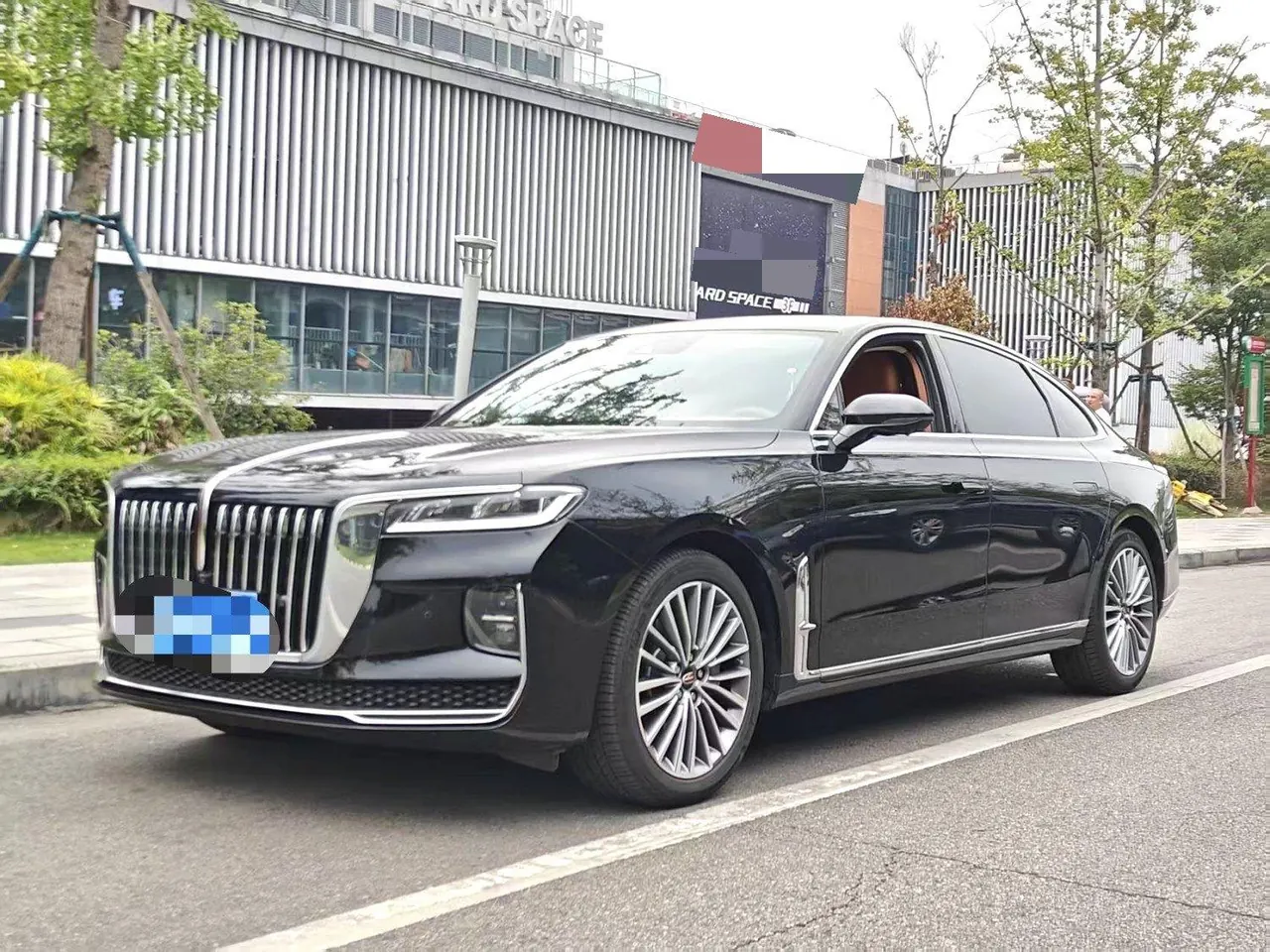 HongQi 2022 H9 48V 2.0T Zhilian Flag Edition Automatic Gear - View 1