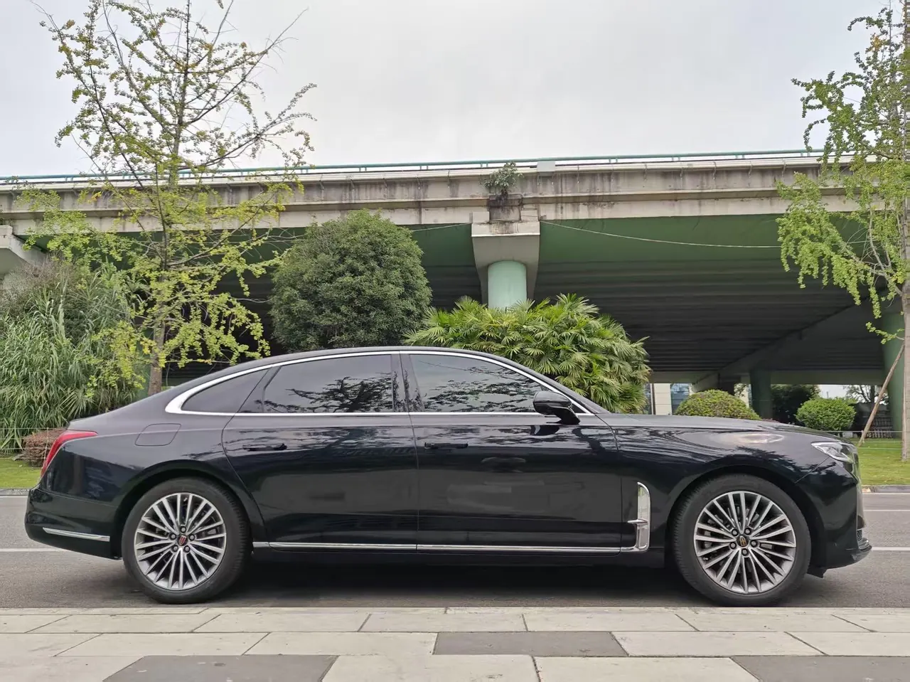 HongQi 2022 H9 48V 2.0T Zhilian Flag Edition Automatic Gear 5