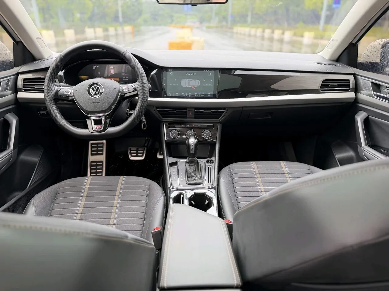 Volkswagen 2021 Lavida 1.4TSI 280TSI Comfort Edition Automatic Gear 3