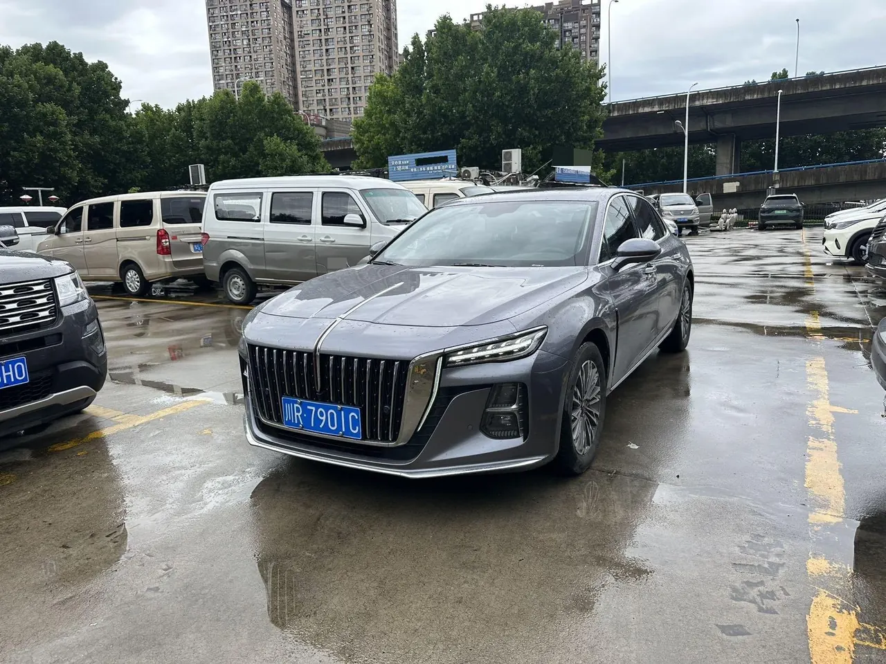 HongQi 2023 H5 1.5T Flag Rhyme Edition Automatic Gear - View 1