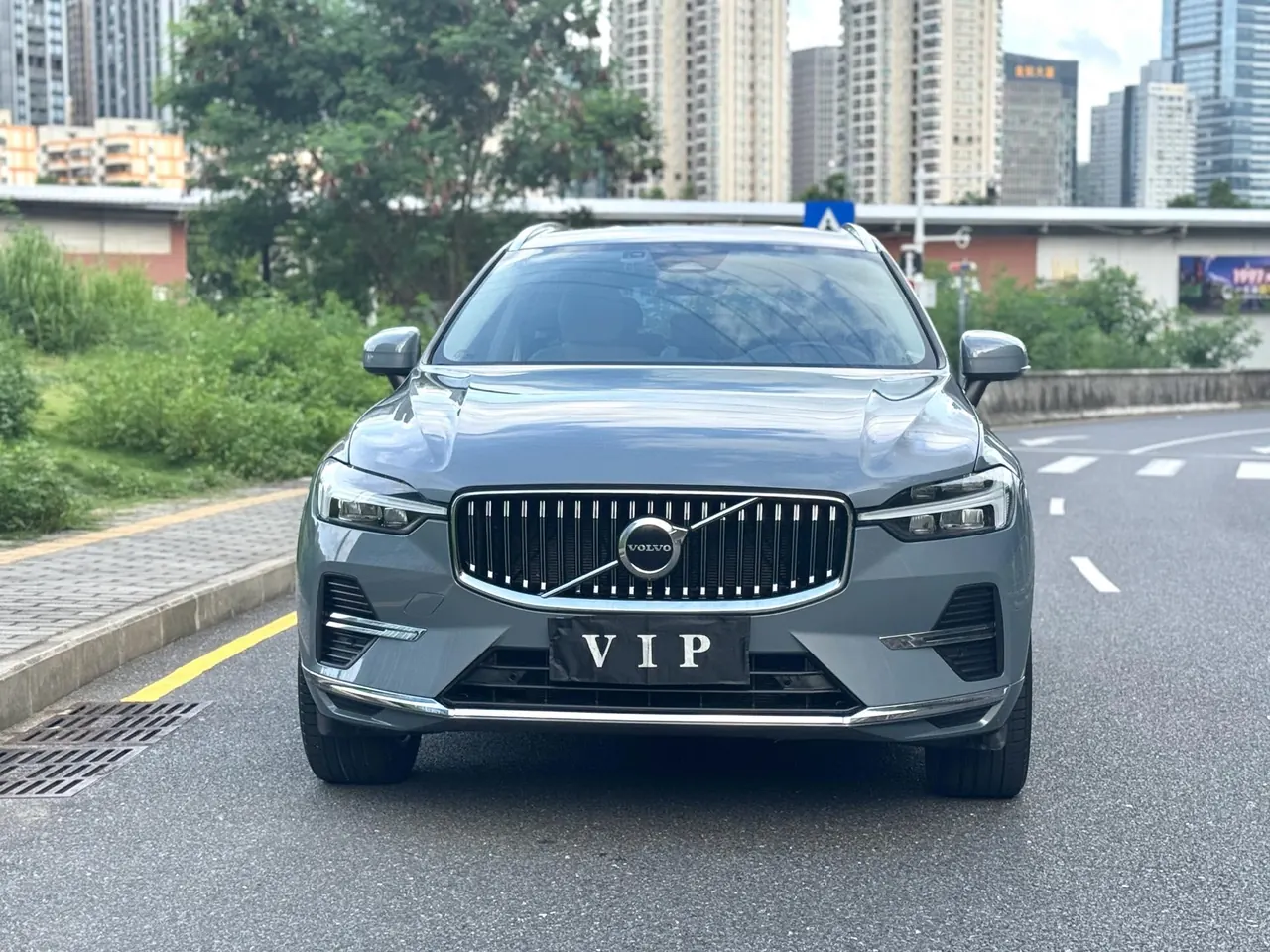 Volvo 2023 XC60 48V 2.0T B5 4-wheel drive Zhiyuan Deluxe Edition Automatic Gear 3